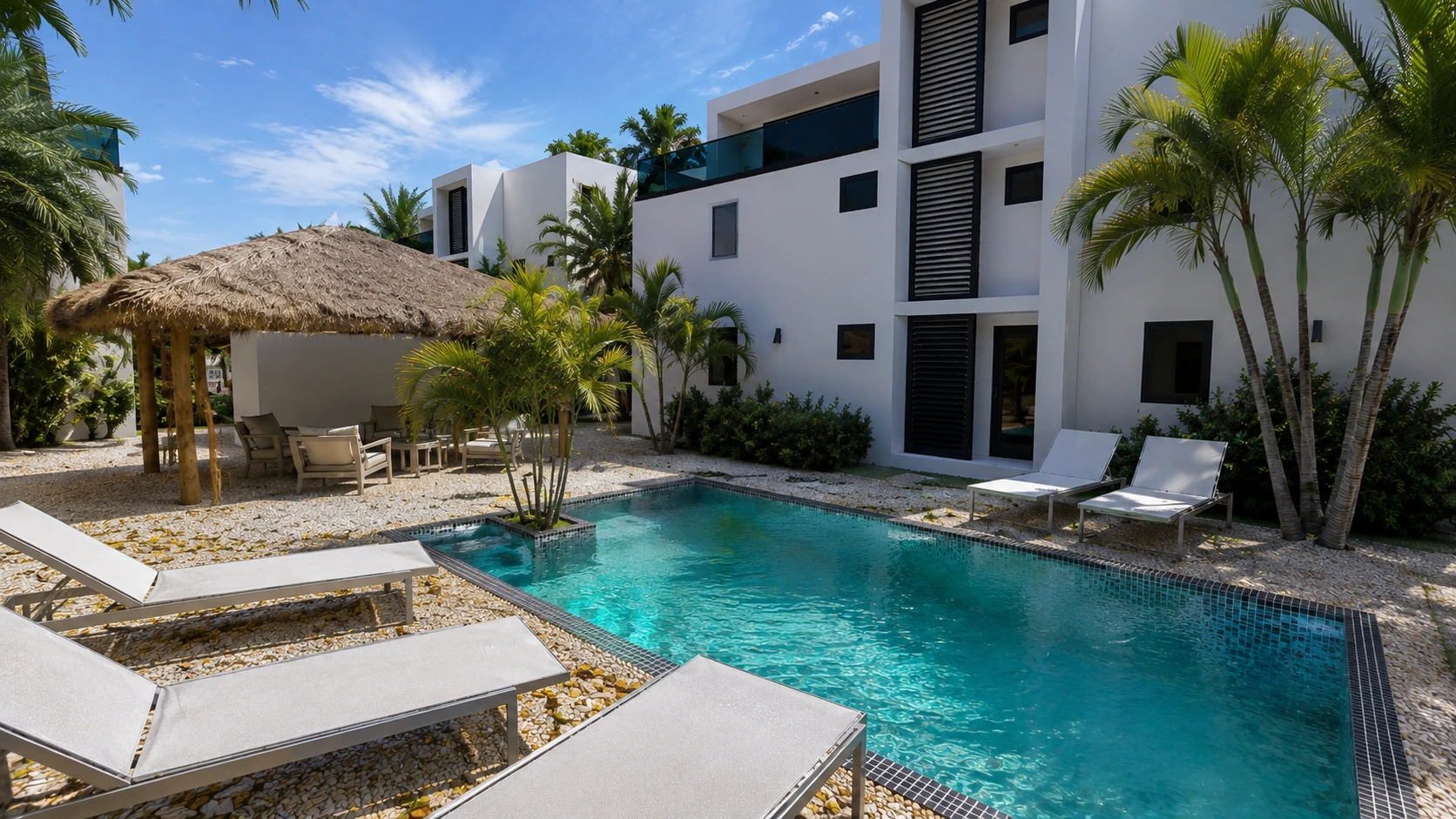 zon zee strand vakantie jan thiel st joris mambo beach willemstad curacao boanire aruba villa house appartment for rent rental huren aquilar casa luxe kit surfen baai eiland isla island nederlanders americans colombiana eco resort sea sun zwembad yacuzzi pool gated safe surf kite sint joris baai sea view bay walking tracks relax hofi voetbal containers st joris resort gated community safe nord side