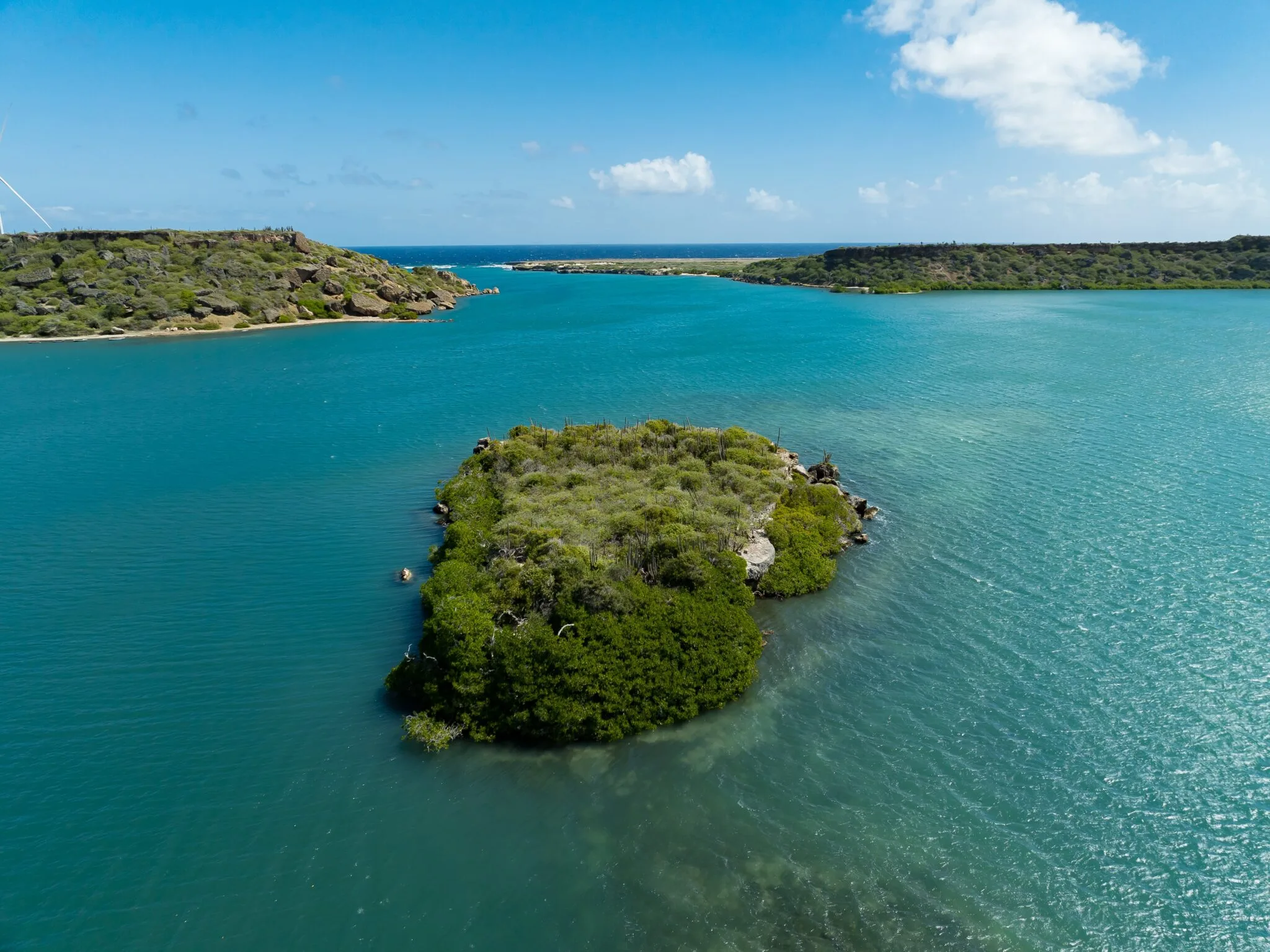 zon zee strand vakantie jan thiel st joris mambo beach willemstad curacao boanire aruba villa house appartment for rent rental huren aquilar casa luxe kit surfen baai eiland isla island nederlanders americans colombiana eco resort sea sun zwembad yacuzzi pool gated safe surf kite sint joris baai sea view bay walking tracks relax